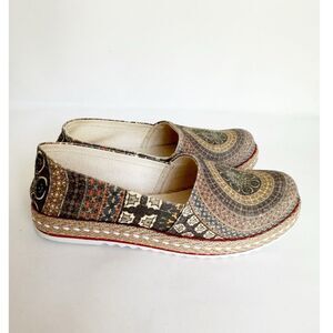 Goby Espadrille Loafer Geometric Size 37 6.5